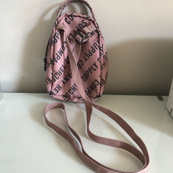 Herschel Crossbody bag - Picture 2 of 3